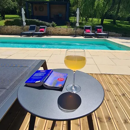 Holiday home Larroque Haute