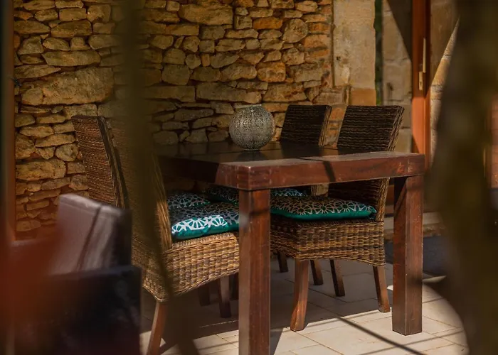 Larroque Haute 度假居