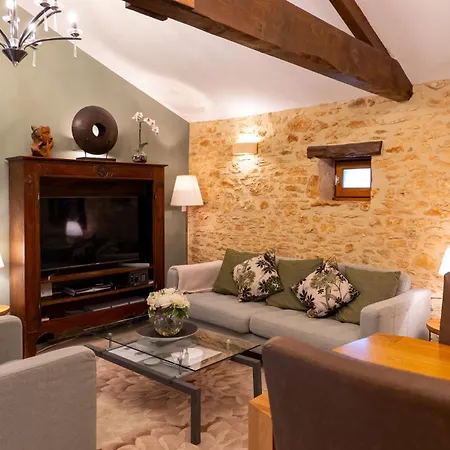 Ferienhaus Larroque Haute *