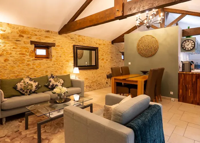 Larroque Haute 度假居 *